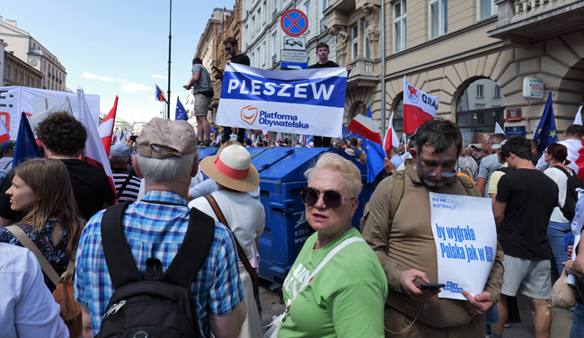 Nie zabraklo te cytatów prezesa. Detekcja systemu AF tej da rade z t twarz. 