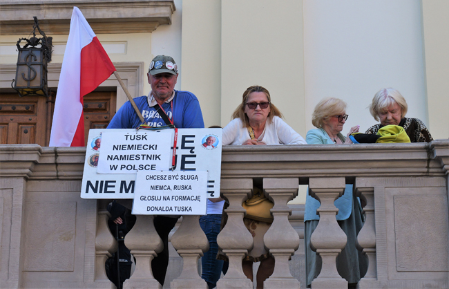 Nie zabraklo te cytatów prezesa. Detekcja systemu AF tej daje rad