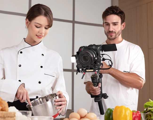 Zhiyun Crane 4 kitchen