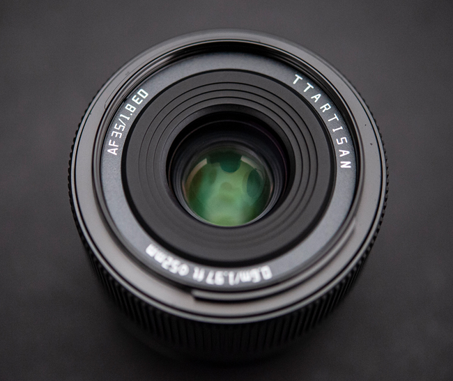 TTArtisan AF 35 mm f/1,8 ED