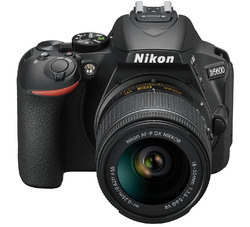 Nikon D5600 + 18-55 mm VR jako nagroda wLidze Foto-Kuriera