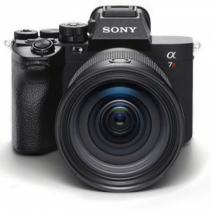 Sony A7R V wporwnywarce